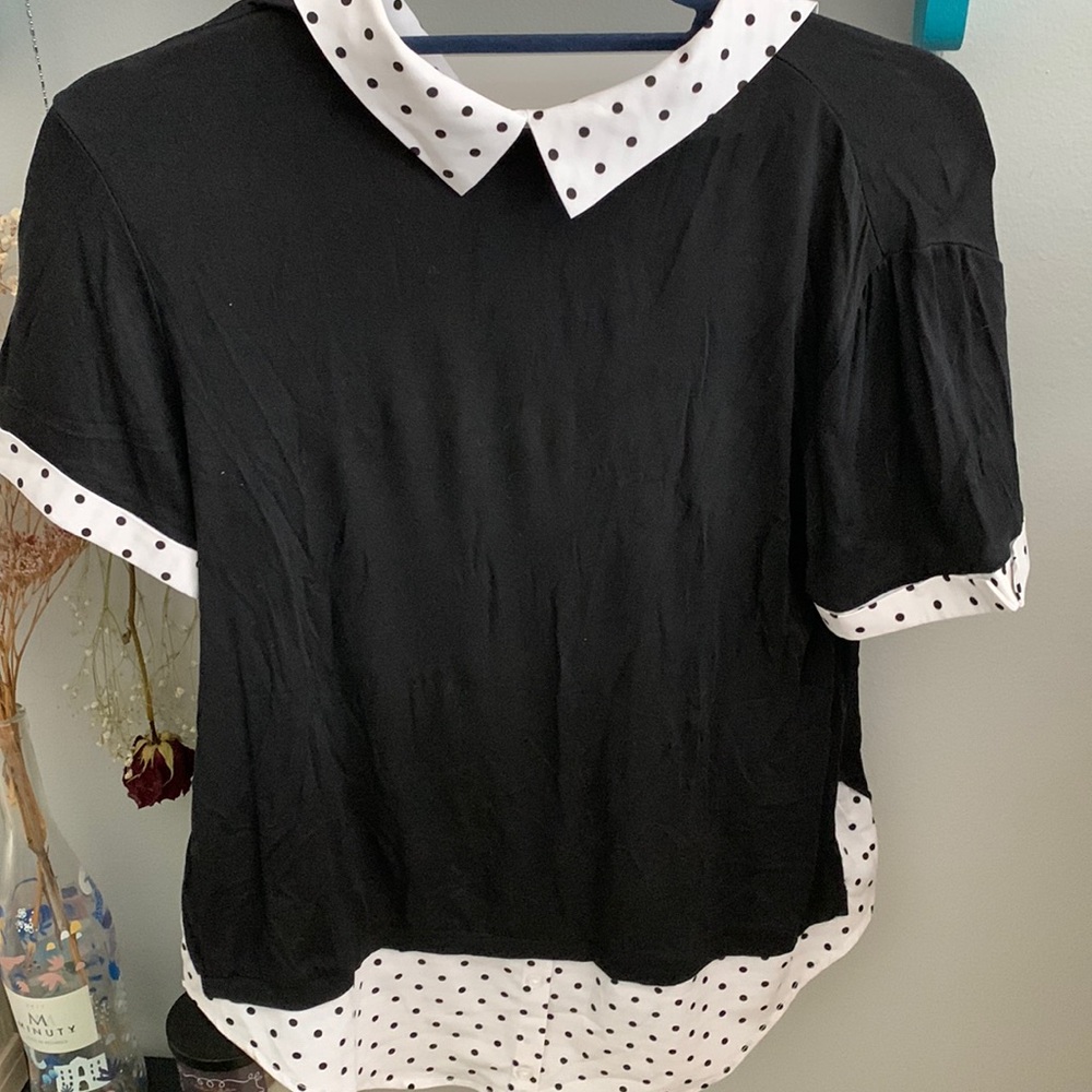 Black and White Polka Dot Collared T-Shirt Blouse Size S/M